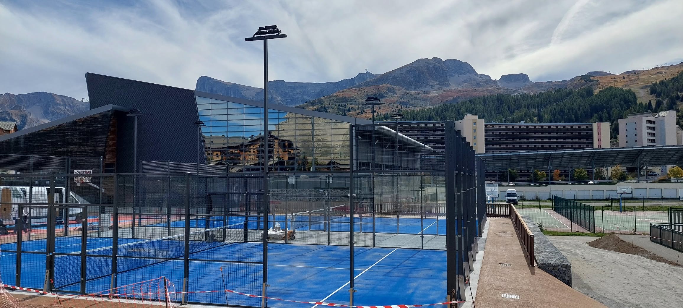 mur d'escalade du centre sportif du Dévoluy